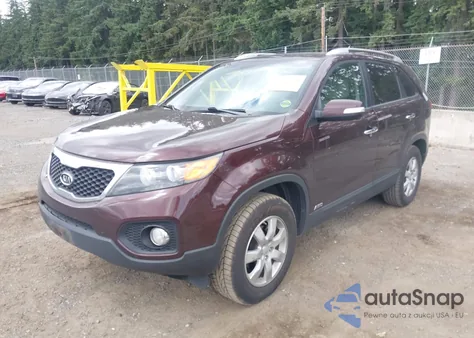 2011 Kia Sorento Lx z USA, uszkodzony, nr VIN 5XYKTDA11BG022732